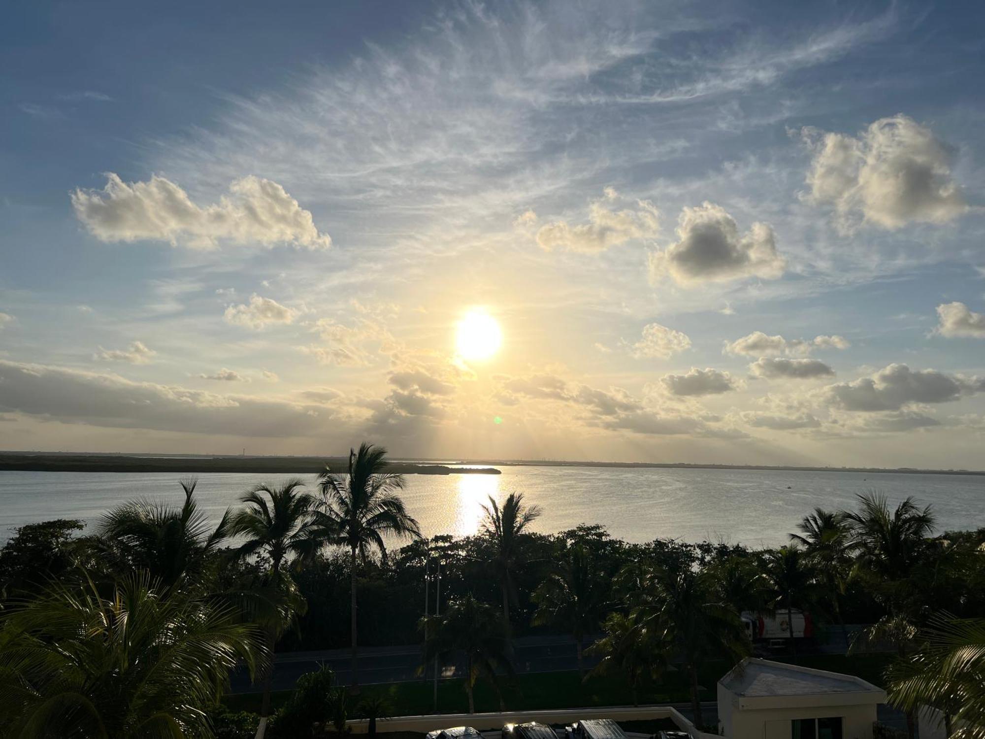Ova Apartments Cancun Luaran gambar